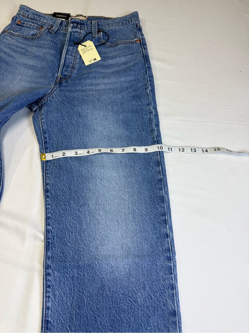 NWT Levi's Jeans Womens Wedgie Straight High Rise Blue Distressed Size W29xL27 - Picture 5 of 16